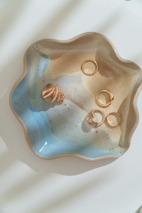 OYSTER DUBAI. medium